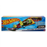 Pista Hot Wheels Power Slam cu lansator si masinuta inclusa