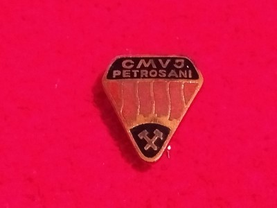 Insigna minerit - Combinatul Minier Valea Jiului PETROSANI foto