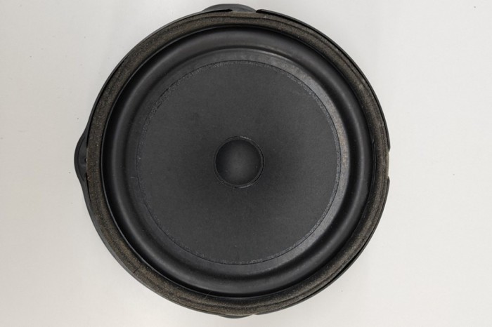 Difuzor ușă st&acirc;nga față AUDI Q2 GA 2021 OEM: 83A035415 28295326