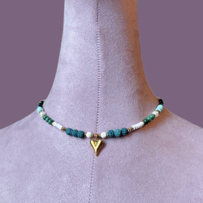 Colier verde turcoaz la baza gatului din malachit, howlit, ochi de tigru albastru, opal, turcoaz cu pandantiv inima auriu foto