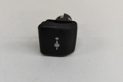 Priza 12 V KIA STONIC YB 2023 OEM: 95120-G6100 | 22966352 foto
