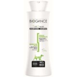 Cumpara ieftin Sampon pentru caini Biogance Dog Shampoo Nutri Repair Sensitive, 250 ml