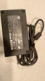 ALIMENTATOR HP 19.5V 10.3A 200W model HSTNN-CA24 mufa 7.5mm cu pin in mijloc