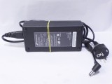 Alimentator incarcator laptop FSP150-RHB 19.5V 7.7A, Incarcator standard