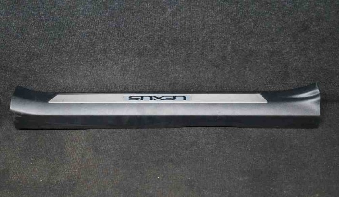 Ornament prag dreapta față LEXUS NX _Z1_ 2015 OEM: 67910-78010