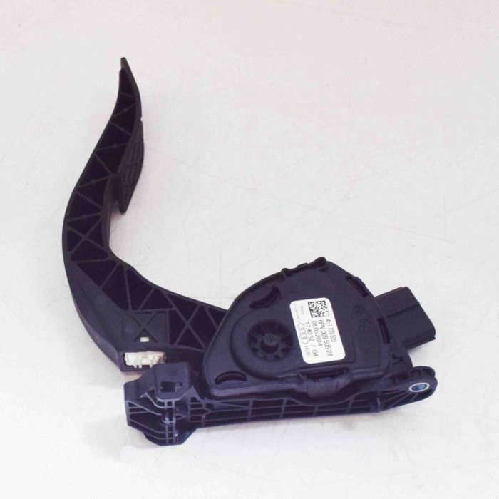 Pedala de accelerație AUDI Q5 8R 2014 OEM: 4H17235236PV009505 4091550