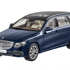 Macheta Oe Mercedes-Benz E-Class 1:18 Estate Albastru B66960383