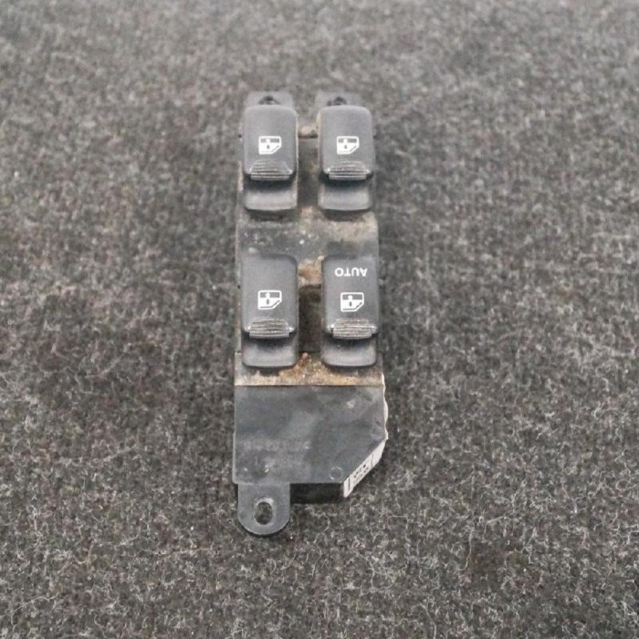 Buton geam ușă st&acirc;nga față HYUNDAI SANTA F&Eacute; I SM 2005 OEM: 93570-26000 2452304