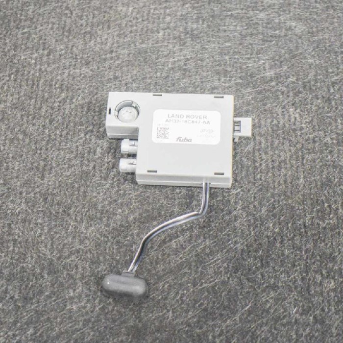 Amplificator de antena LAND ROVER RANGE ROVER SPORT L320 2009 OEM: AH32-18C847-AA | 10606080