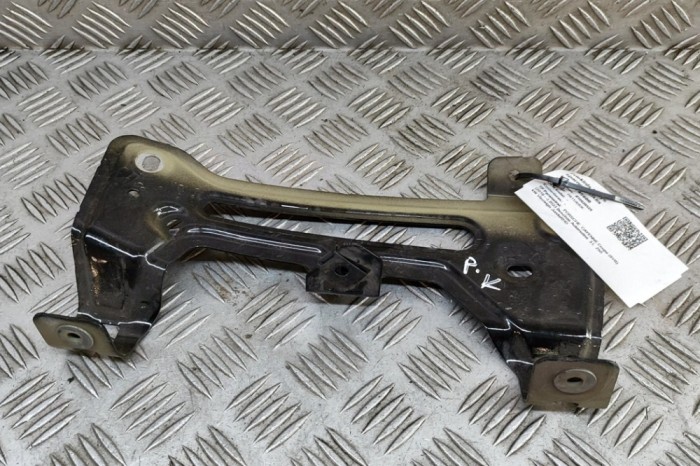 Suport aripa st&acirc;nga față PORSCHE CAYENNE Coupe 9YB 2023 OEM: 9Y0821431 | 30745600