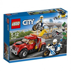 Cazul camionul de remorcare 60137 Lego City foto