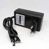Incarcator litiu 8.4V 2A