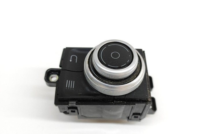 Buton de control navigație MASERATI GHIBLI M157 2019 OEM: 670141621 28513375