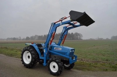 Tractor Iseki 30 CP foto