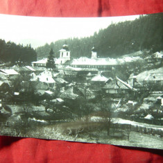 Fotografie in Romania 1966 - Manastire - dimensiuni carte postala