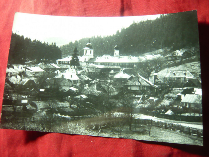 Fotografie in Romania 1966 - Manastire - dimensiuni carte postala