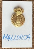 QW9 N9 35 - insigna - tematica sport - cluburi sportive La Liga Spania - Mallorca - placata cu aur de 24 de carate