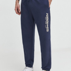 Abercrombie & Fitch pantaloni de trening culoarea albastru marin, cu imprimeu