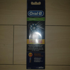 Set 4 reserve oral b Cross Action Black Edition foto