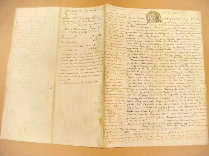 B687-I-Act pergament vechi Franta 1681 stare buna. Marimi inchis: 27/ 20 cm.