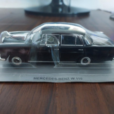 Macheta MERCEDES BENZ W110 1961 - DeAgostini Polonia, scara 1/43, noua.