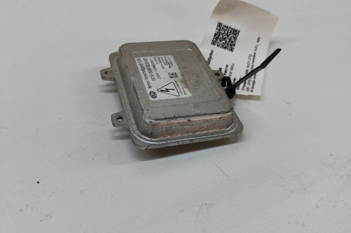 Unitate de control lumini LED BMW X6 E71, E72 2009 OEM: 7248050 31318895