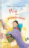 Mia are picioarele racite - Univers