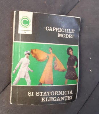 CAPRICIILE MODEI SI STATORNICIA ELEGANTEI Aneta Dumitriu foto