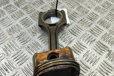 Piston PORSCHE CAYENNE 9PA 2007 OEM: 95510303100,955.103.031.00,94810397500,948.103.975.00 27610128 foto