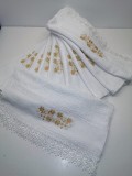Set 10 Prosoape Bumbac 100%, 45x90 cm, 400g/mp, Albe cu Dantela Aurie, Absorbante, Model Deosebit