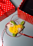 Martisor lucrat manual - pasare cu floricele galbene si albe- din clei, Unicat