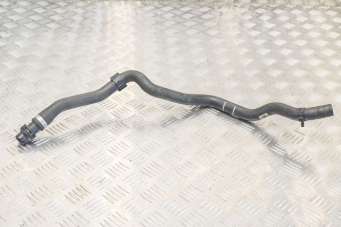 Furtun de lichid de răcire BMW 2 Coupe F22, F87 2017 OEM: 9329643 13242796