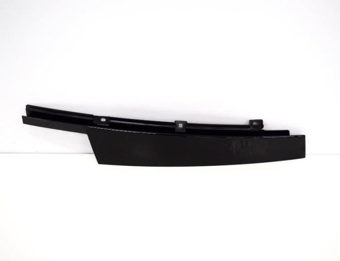Ornament vertical ușă st&acirc;nga față VOLVO XC40 536 2018 OEM: 31448391 10587254