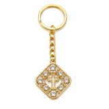 Cumpara ieftin Breloc auriu 9,3 cm cu cruce si pietre artificiale, pandantiv romb 2,7 x 2,7 cm, lant 3,2 cm, inel 2,8 cm, port chei si marturii botez