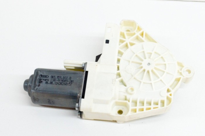 Motor macara geam ușă dreapta față AUDI A6 4G2, C7, 4GC 2012 OEM: 8K0959802B,1101-919809-201 15231240