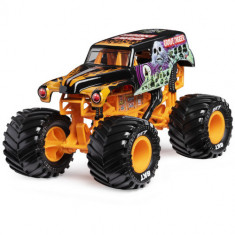 Masinuta Spin Master Metalica Monster Jam Grave Digger, scara 1:24 foto