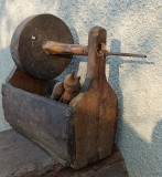 Sucală veche din lemn