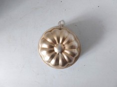 Forme pentru prajtura guguluf chec, de metal, aluminiu, vintage, 13cm diametru