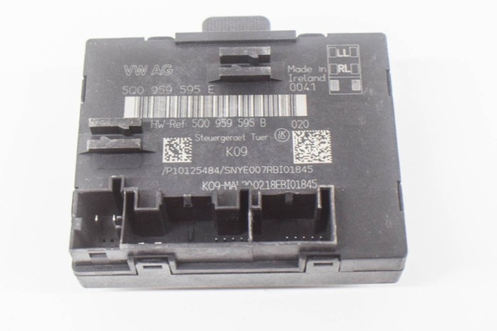 Modul de control ușă dreapta spate AUDI A3 Limousine 8VS, 8VM 2018 OEM: 5Q0959595B,5Q0959595E 11758078