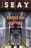 Hotul de oglinzi - Trei