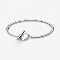 Brățară PANDORA Moments 925 cu lanț tip șarpe &icirc;n formă de inimă, tip T, 599285C00-16 cm.