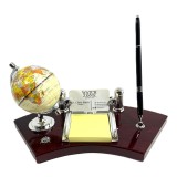 Set de Birou &bdquo;Universalitas&rdquo; cu Glob P?m&acirc;ntesc &ndash; Lemn Nobil, Maro Vi?iniu