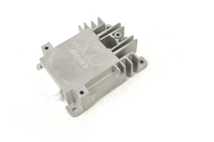 Amplificator de sunet INFINITI M30 2012 OEM: 315817-001 13746297