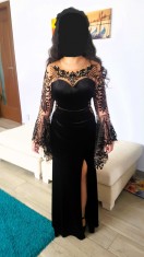 Rochie de catifea neagra foto