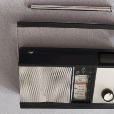 RADIO ALFA 8 TRANZISTOARE, FABRICAT DE ELECTRONICA , FUNCTIONEAZA .