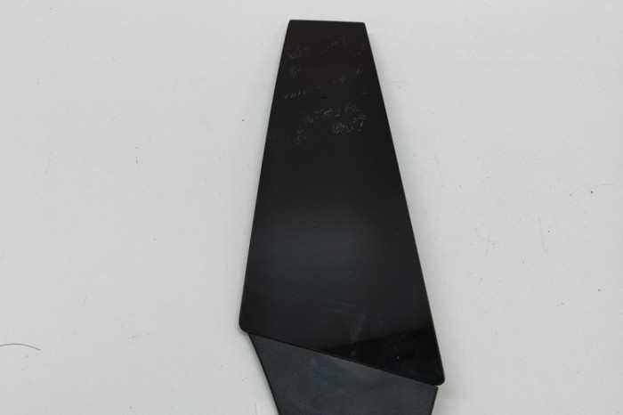 Ornament vertical ușă dreapta față AUDI E-TRON GT 2023 OEM: 9J1845032A 31456572