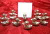 SUPORTI METAL ARGINTAT PENTRU CARTI VIZITA CU ARANJAREA LA MASA RATUSTE, Ornamentale