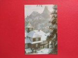 CARTE POSTALA - RSR - MASIVUL RARAU - CABANA RARAU SI PIETRELE DOAMNEI