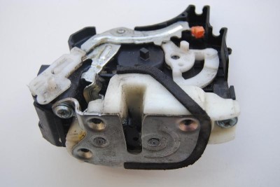 &amp;Icirc;ncuietoare ușă dreapta spate MITSUBISHI L 200 / TRITON KA_T, KB_T 2007 OEM: NER 1874625 foto