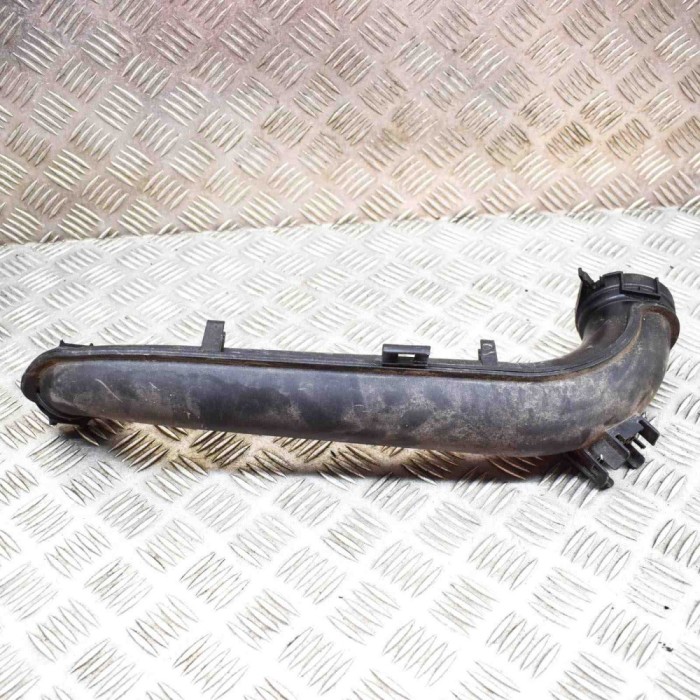 Furtun intercooler VW TIGUAN AD1 2018 OEM: 04E145673F